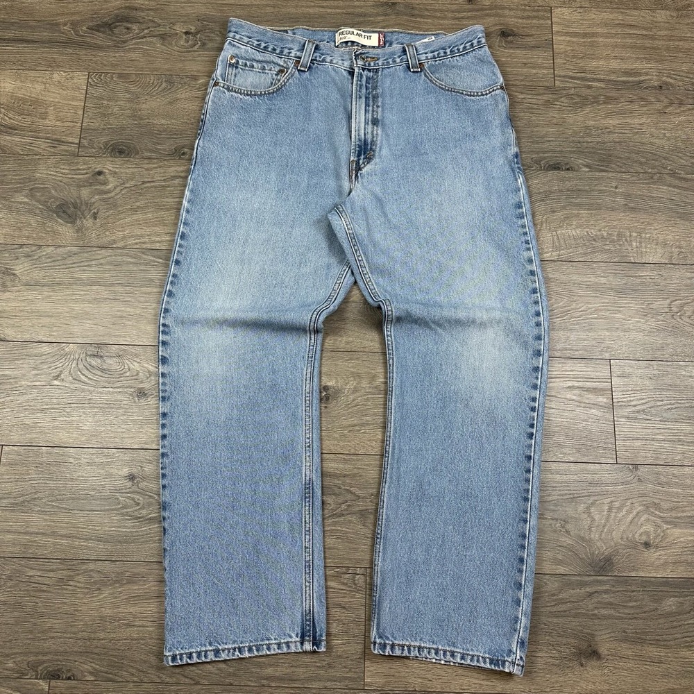 Vintage Levi's 505 Jeans Adult 36x30 Blue Light Wash Denim Regular Fit
